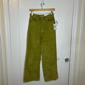 URBAN OUTFITTERS BDG CORDUROY PANTS GREEN